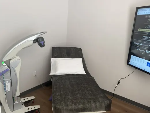 Class IV MLS laser therapy suite